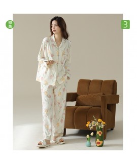 Autumn Tulip Print Cotton Pajama Set with Turn-dow...