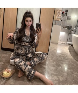 Luxurious Silk Sleepwear Set for Women: Spring Pas...