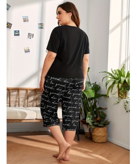 Plus Size Casual Pajamas Set Womens Plus Letter Print Short Sleeve Tee Capri Pants Comfort Breathable Pajama Two Piece Set 